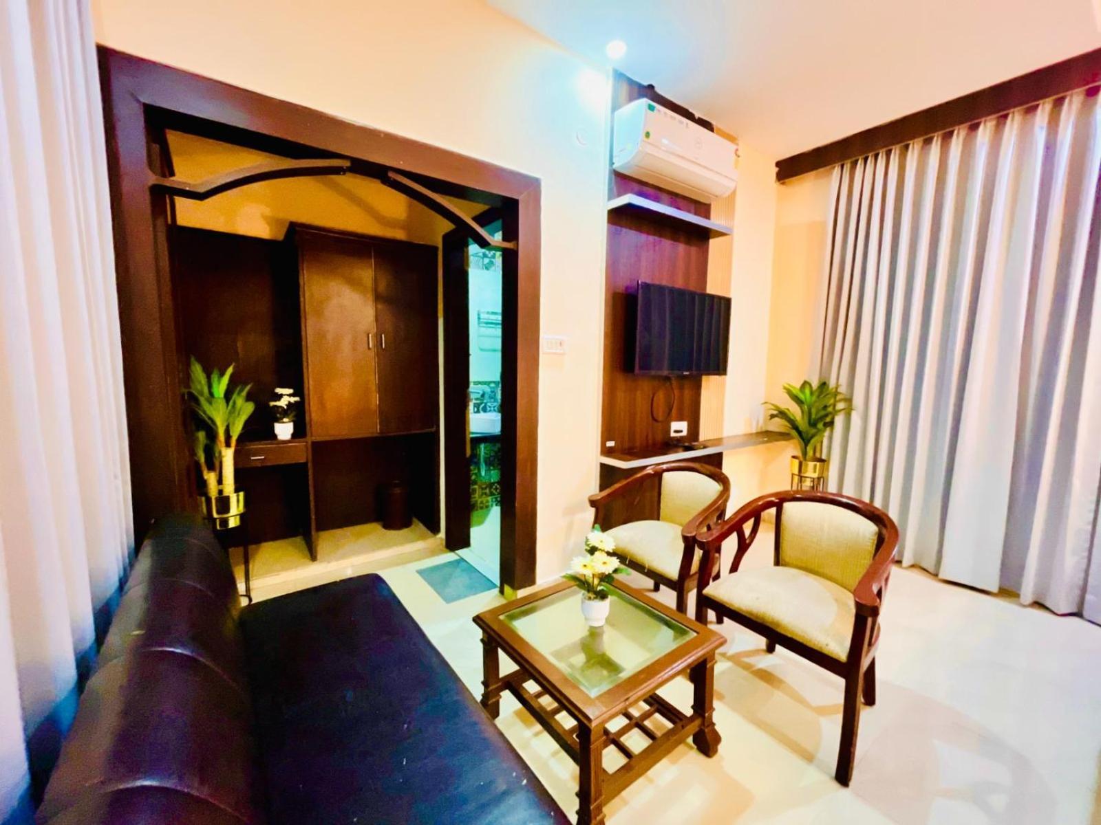 Hotel Ramawati Near Ganga Ghat Haridwār Exteriör bild