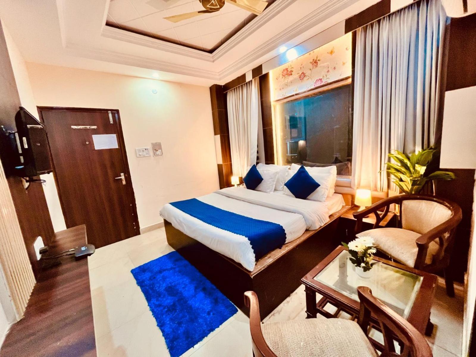 Hotel Ramawati Near Ganga Ghat Haridwār Exteriör bild